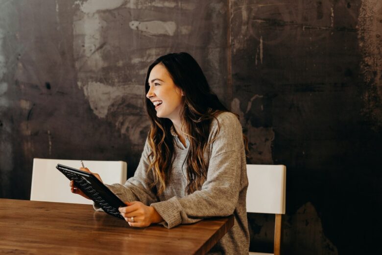 7 AI Recruiting Tools That Actually Deliver ROI in 2025
